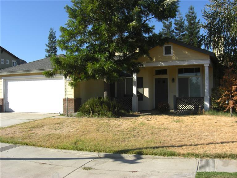 327 W Springer Dr, Turlock, CA 95382 photo 2