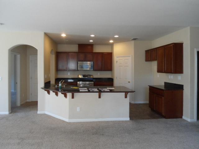 427 Noble Dr, Merced, CA 95348 photo 4