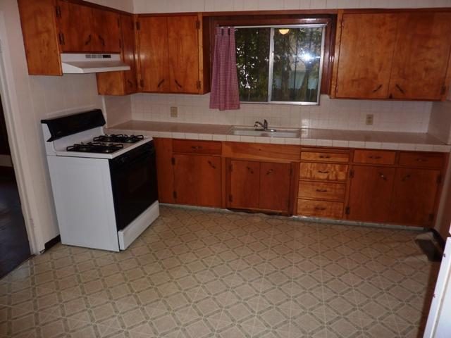 420 E Pine St, Lodi, CA 95240 photo 4