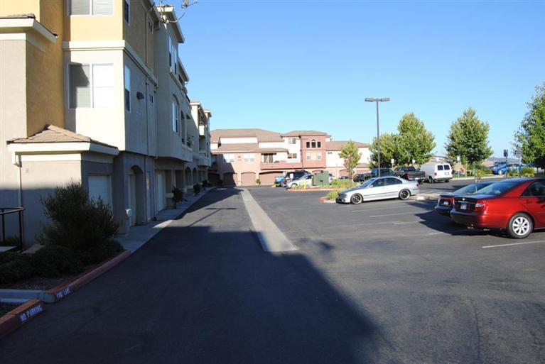 300 Moon Cir #334, Folsom, CA 95630 photo 16