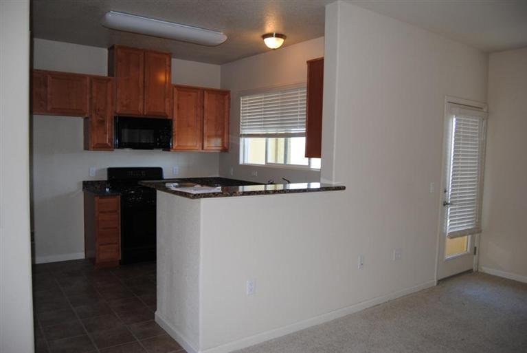 300 Moon Cir #334, Folsom, CA 95630 photo 4