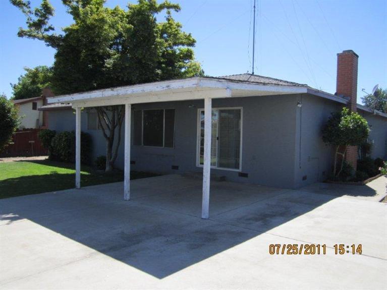 1646 David Dr, Escalon, CA 95320 photo 9