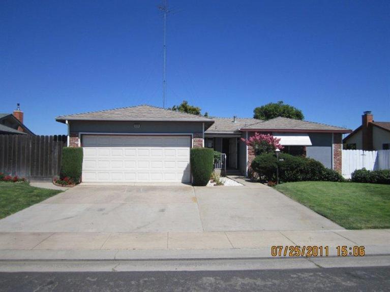1646 David Dr, Escalon, CA 95320 photo 1