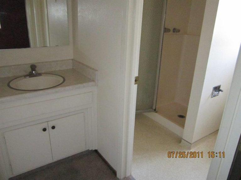 1646 David Dr, Escalon, CA 95320 photo 5