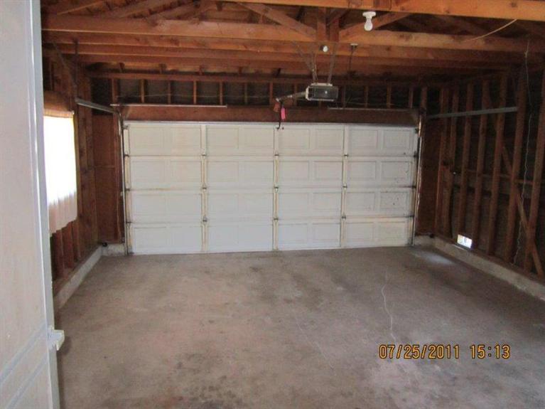 1646 David Dr, Escalon, CA 95320 photo 8