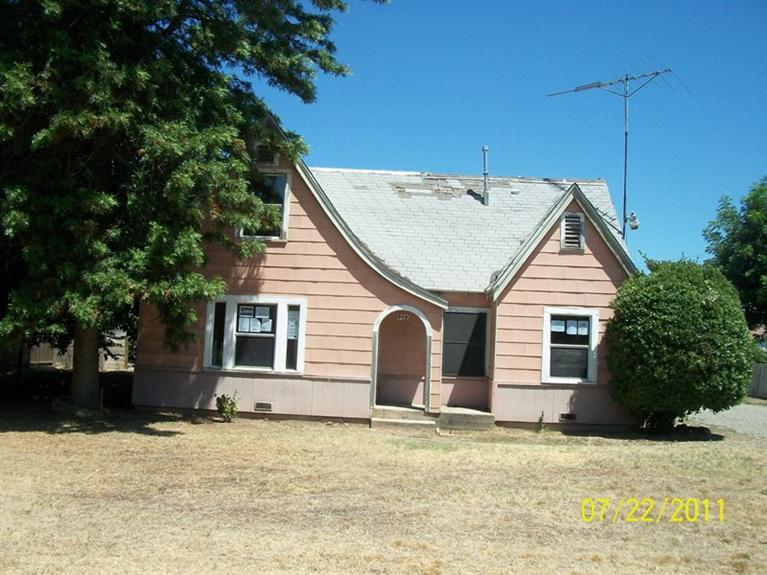 1203 Faustina Ave, Modesto, CA 95351 photo 1