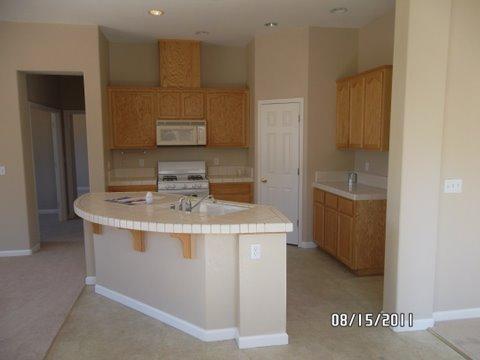 3669 Macadamia Ln, Ceres, CA 95307 photo 2