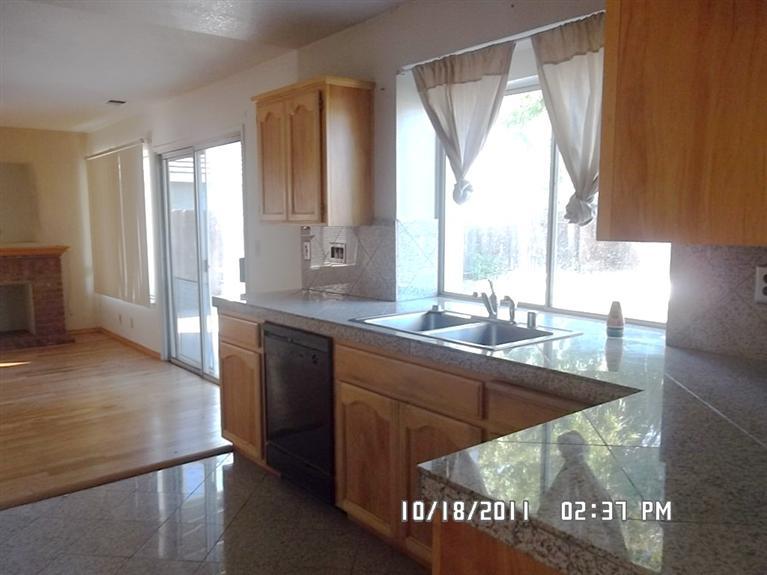 2321 Shadowbrook Way, Modesto, CA 95351 photo 4