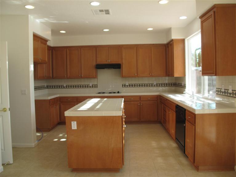 4527 Glenbrook Dr, Tracy, CA 95377 photo 2