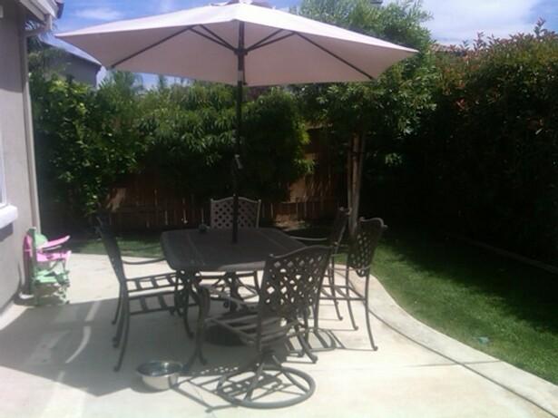 1332 Cliff Swallow Dr, Patterson, CA 95363 photo 2