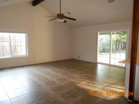 1406 W 4th St, Ripon, CA 95366 photo 5