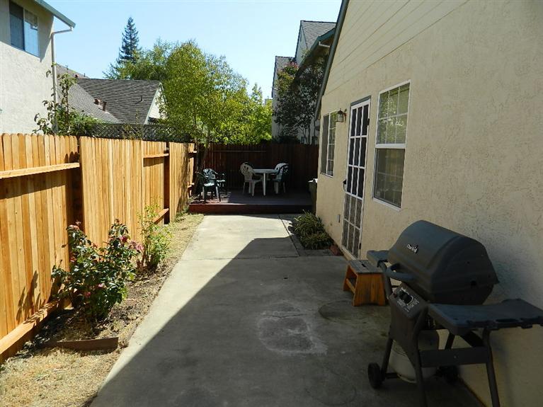 3847 Olivebranch Ln, Carmichael, CA 95608 photo 17