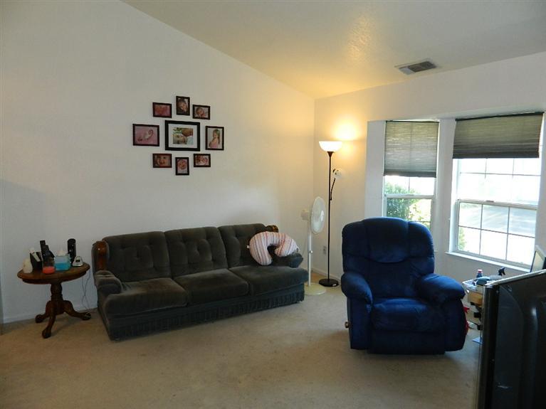 3847 Olivebranch Ln, Carmichael, CA 95608 photo 3