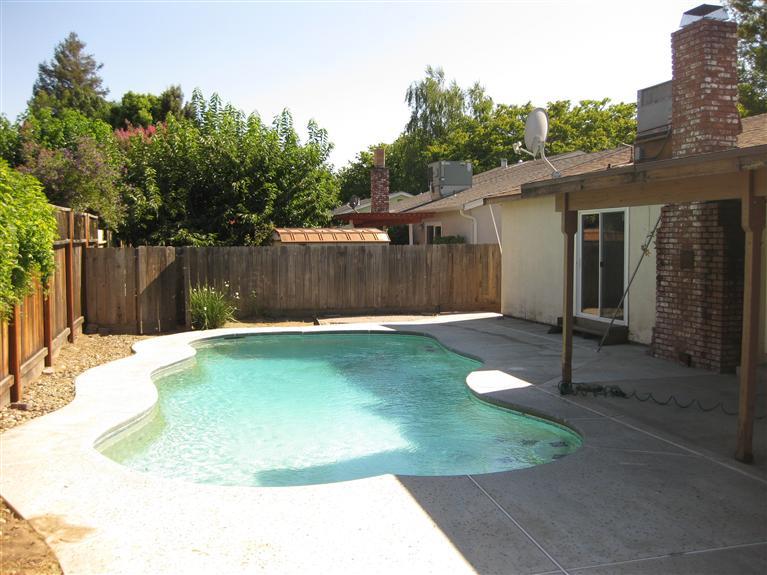 1716 Chartwell Pl, Modesto, CA 95355 photo 2