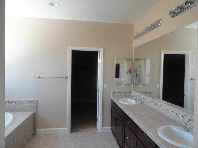 7720 Agate Beach Way, Antelope, CA 95843 photo 10