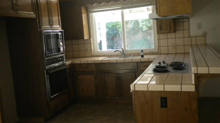 2412 Naas Ct, Modesto, CA 95358 photo 3