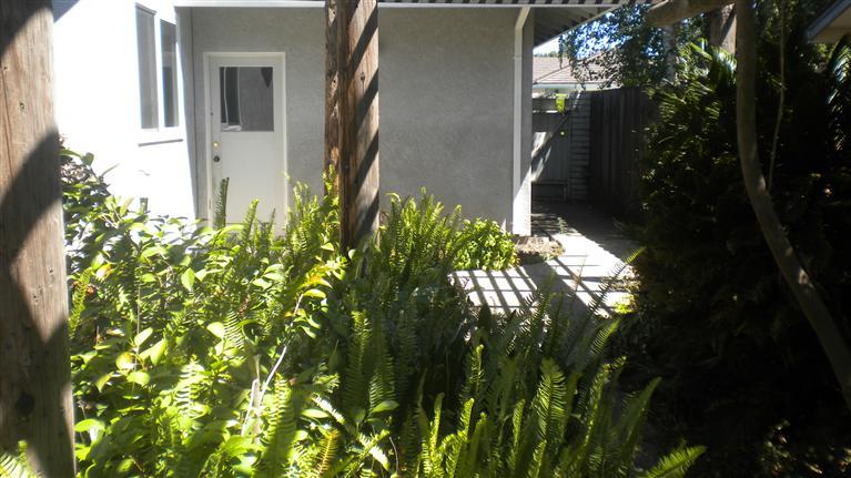 2412 Naas Ct, Modesto, CA 95358 photo 2