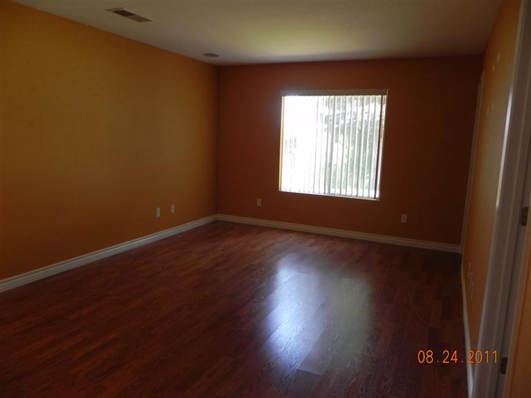 230 Red Robin Dr, Patterson, CA 95363 photo 5