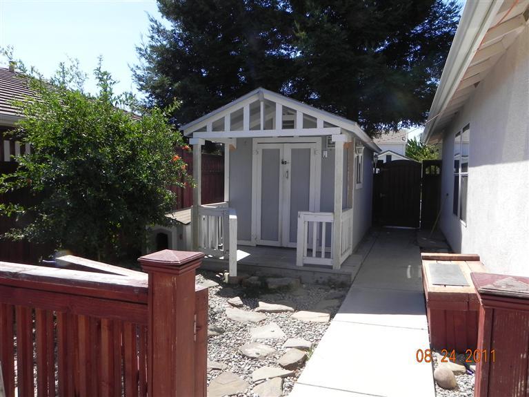 230 Red Robin Dr, Patterson, CA 95363 photo 8