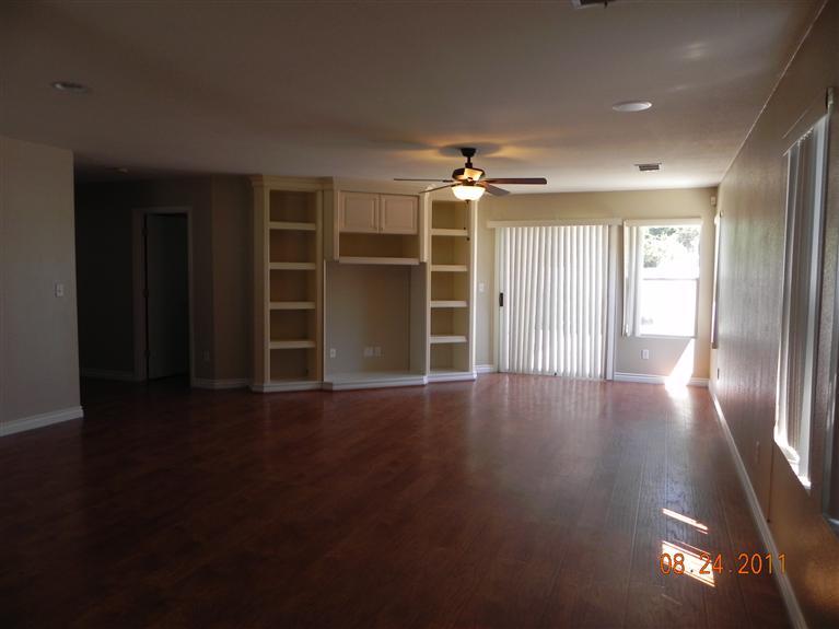 230 Red Robin Dr, Patterson, CA 95363 photo 3