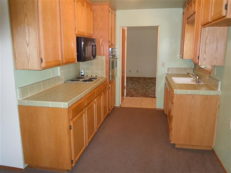 2712 Campbell Ln, Modesto, CA 95350 photo 8