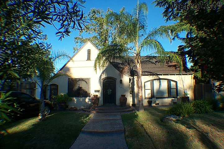 205 S Veach, Manteca, CA 95337 photo 1