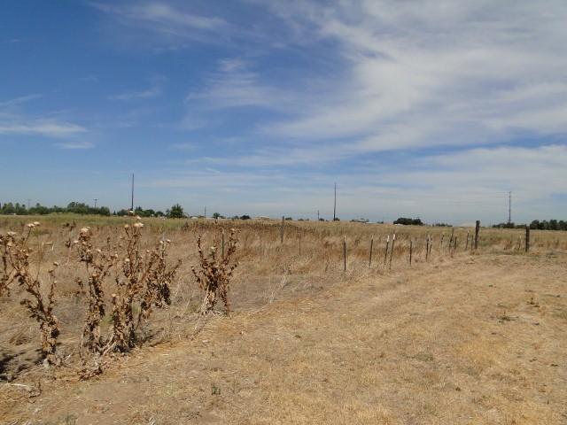 9143 E Keyes Rd, Denair, CA 95316 photo 4