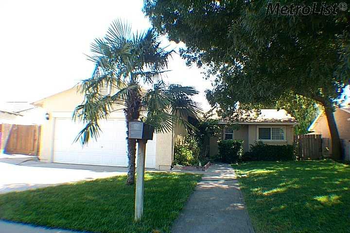 2012 Lunar Dr, Ceres, CA 95307 photo 1