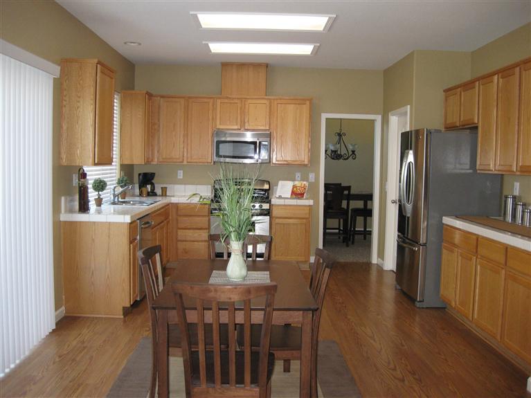 5445 Avonlea Pl, Antelope, CA 95843 photo 2