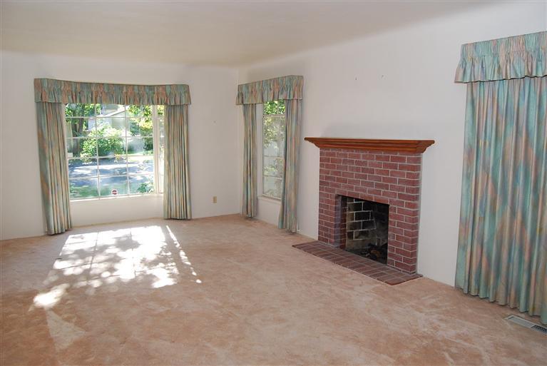 525 El Cajon Ave, Modesto, CA 95350 photo 2