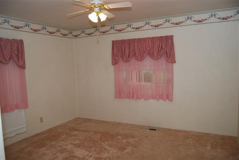 525 El Cajon Ave, Modesto, CA 95350 photo 9