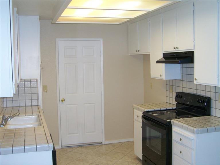 1204 Antelope Ln, Modesto, CA 95351 photo 2
