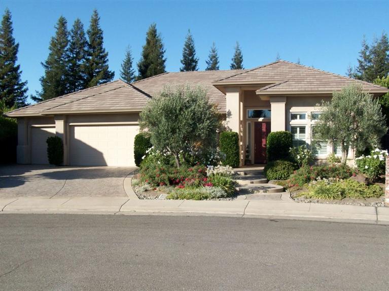 2015 Bern Way, Lodi, CA 95242 photo 1