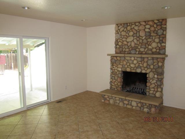 1105 Lexington Dr, Modesto, CA 95350 photo 6