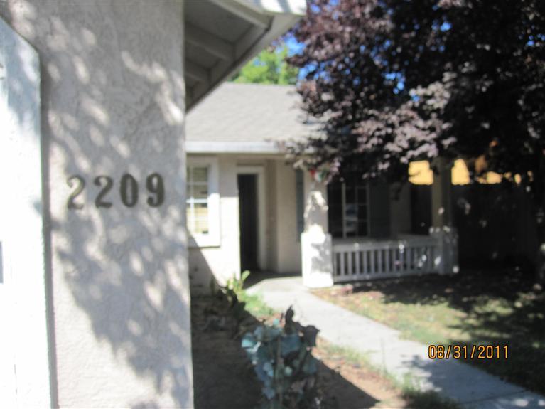2209 Liselle Ln, Modesto, CA 95358 photo 1
