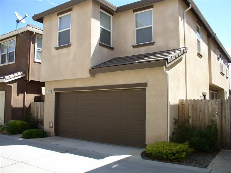 2813 Crested Bobwhite St, Modesto, CA 95355 photo 2