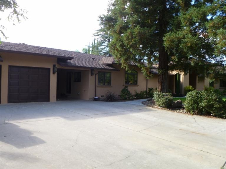 2921 Parkview Dr, Modesto, CA 95355 photo 1