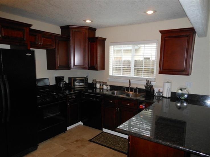 1701 Celeste Dr, Modesto, CA 95355 photo 2