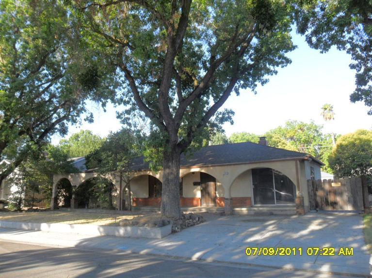 2009 Winning Ave, Modesto, CA 95350 photo 1