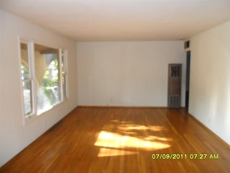 2009 Winning Ave, Modesto, CA 95350 photo 3
