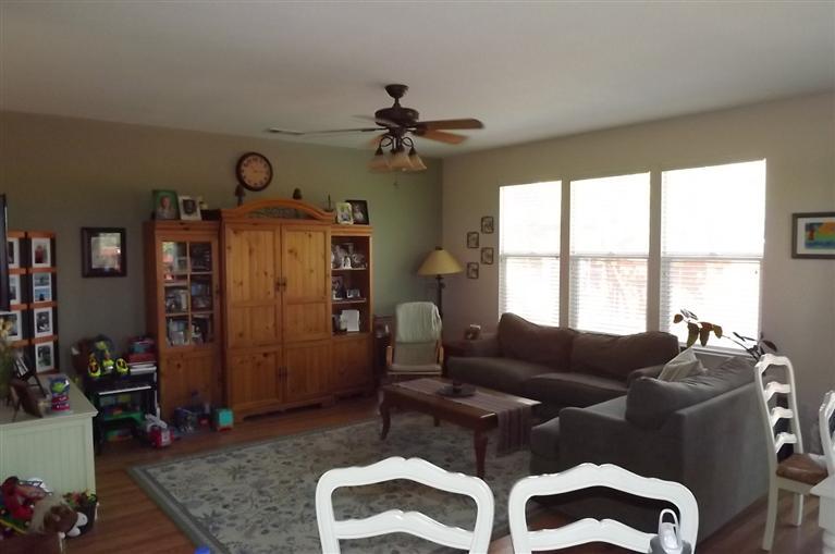 1304 Gianna Ln, Manteca, CA 95336 photo 5