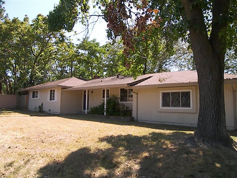 3955 Walnut Ave, Carmichael, CA 95608 photo 1