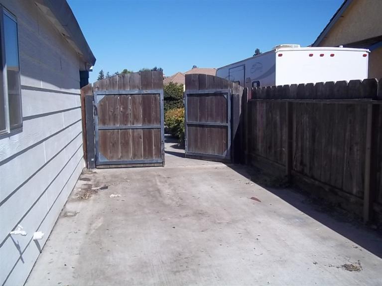 8083 Robert St, Hilmar, CA 95324 photo 3