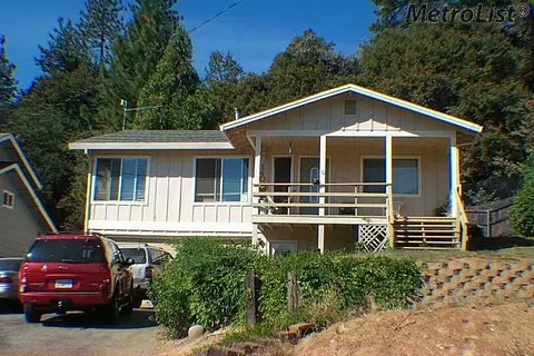 140 Pleasant St, Colfax, CA 95713 photo 1