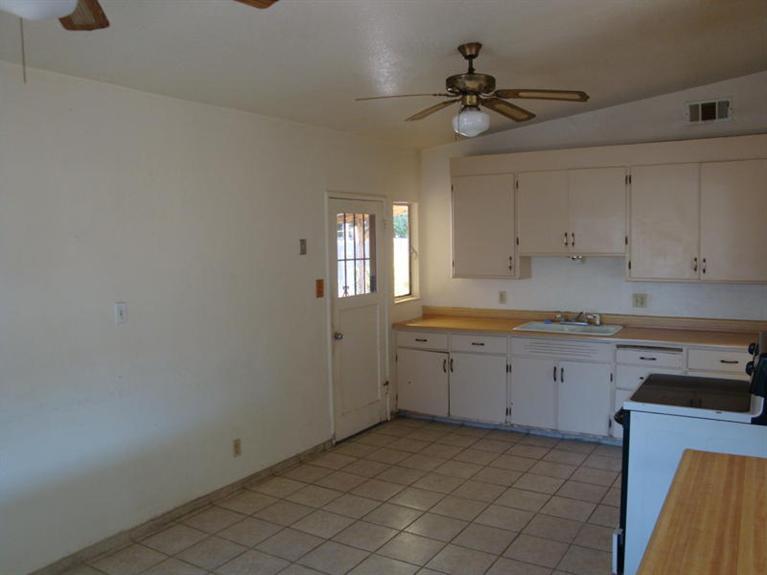 506 N Sunset Dr, Lodi, CA 95240 photo 3