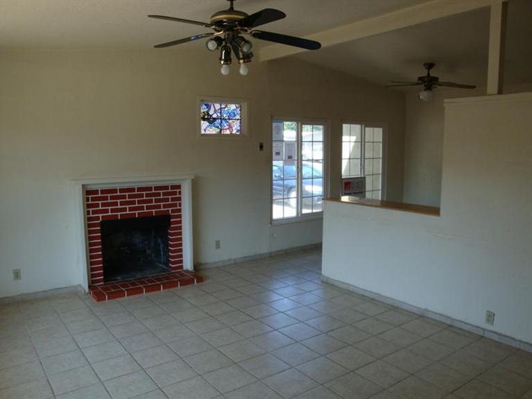 506 N Sunset Dr, Lodi, CA 95240 photo 2