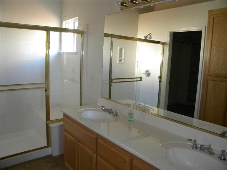 1945 Alghero Dr, Manteca, CA 95336 photo 4