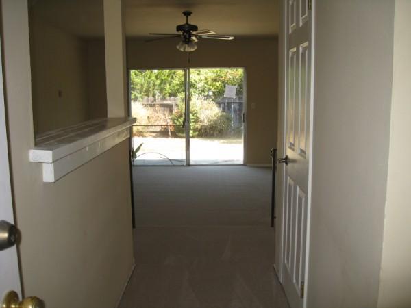 463 Helen Ave, Tracy, CA 95376 photo 2