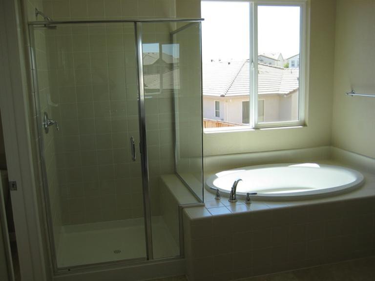 1076 Nello Way, Manteca, CA 95337 photo 9