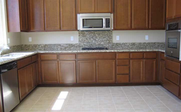 1076 Nello Way, Manteca, CA 95337 photo 2